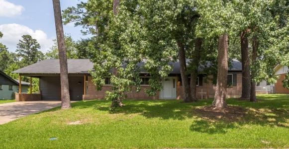 1305 Robinwood, Lufkin, 得克萨斯州 75904, 美国