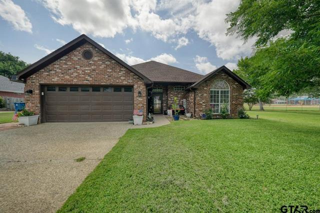 643 Winchester, Chandler, Teksas 75758, USA