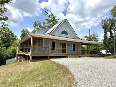 443 Pumpkin Creek Circle, Jamestown, Kentucky 42629, USA