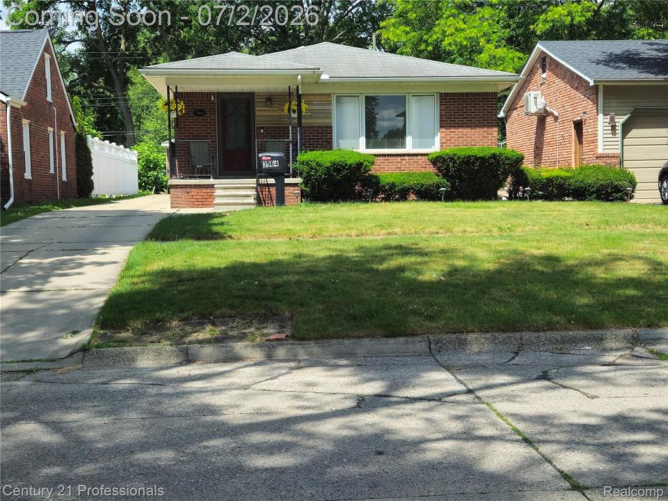 3964 Grindley Park Street, DearbornHeights, Michigan 48125, USA