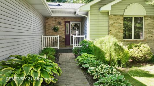 217 Dutch Mill, Flushing, Michigan 48433, USA