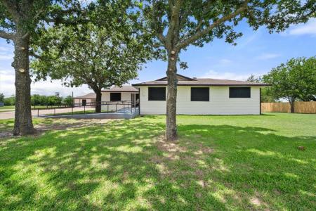 5835 County Road 2091, Corsicana, Texas 75110, USA