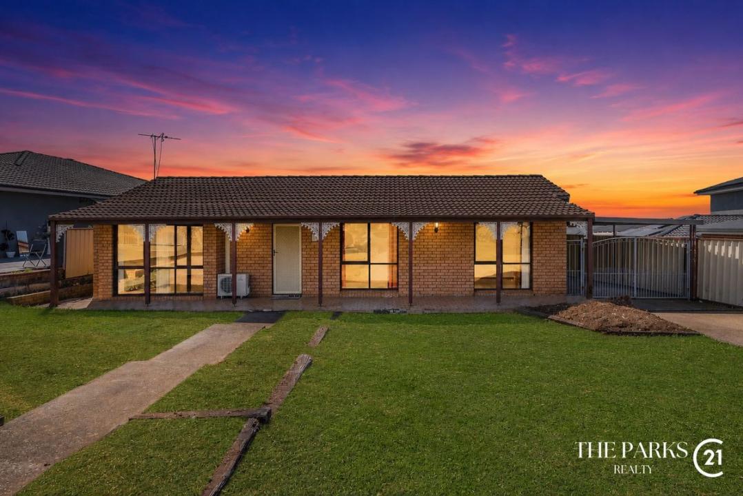 4 Moffitt Crescent, Edensor Park, NSW 2176, Australie