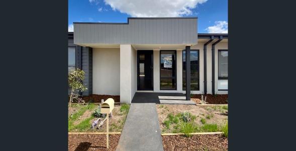 20 Donnington Walk, Thornhill Park, VIC 3335, Australia