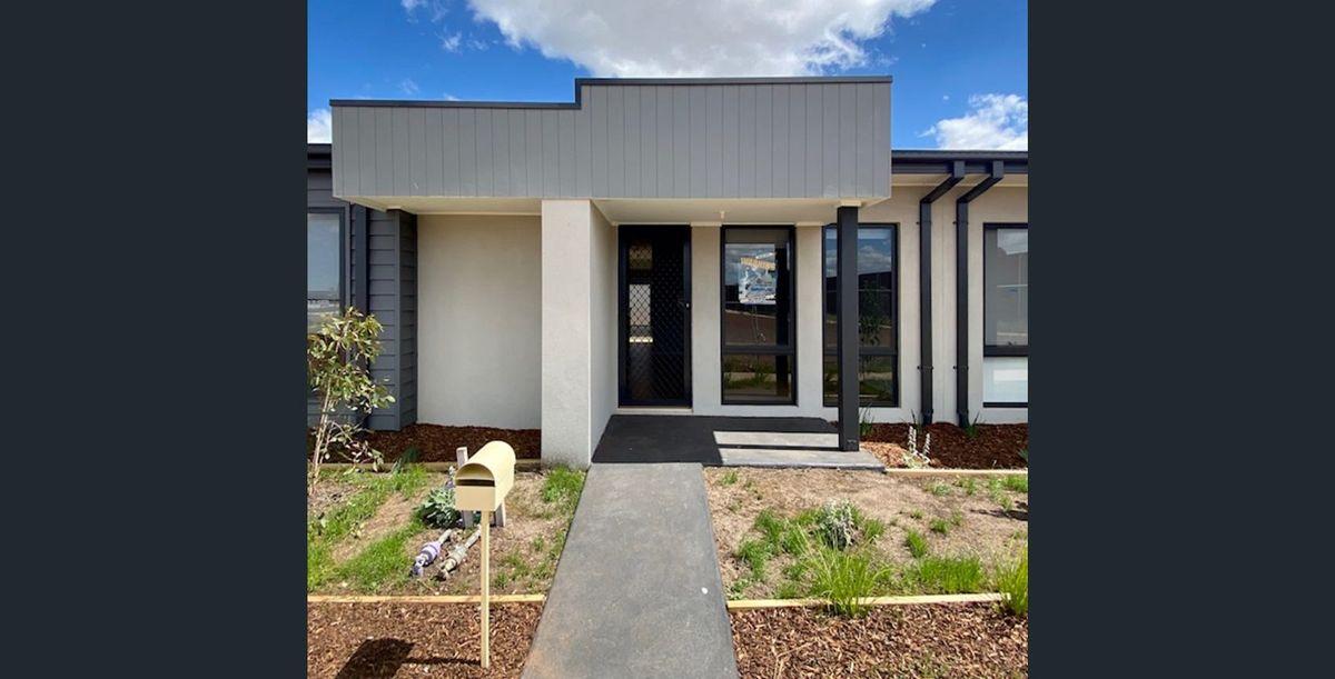 20 Donnington Walk, Thornhill Park, VIC 3335, Australia
