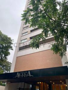 Santa Teresa casi Denis Roa , Ycuá Satí, Asunción 00001, Le Paraguay