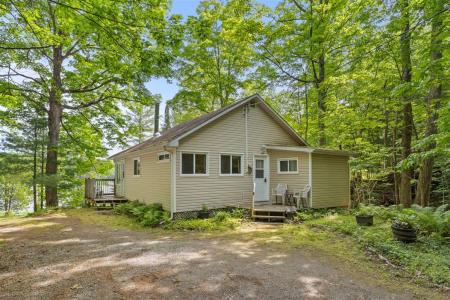 9  Ch. Tirconna, Chelsea, Quebec J9B 1V5, Canada
