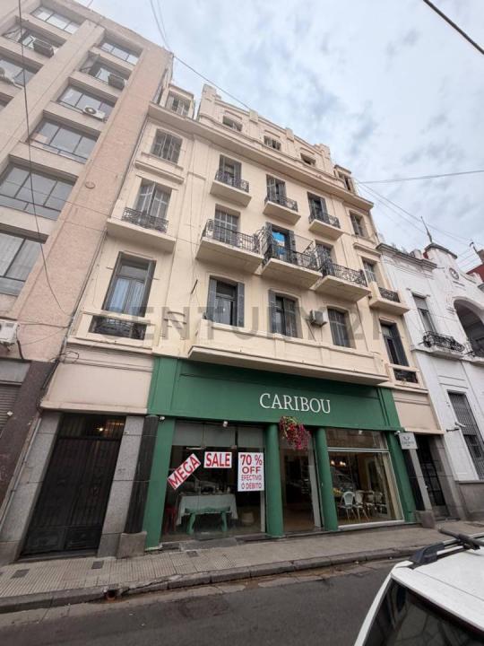 moreno n 1300 , Monserrat, Capital Federal 00001, Argentina
