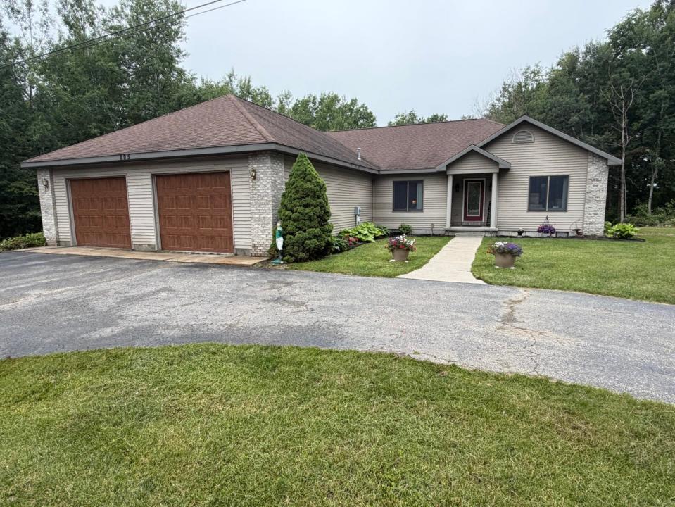 895 Smeaton Road, Houghton Lake, Michigan 48629, États-Unis