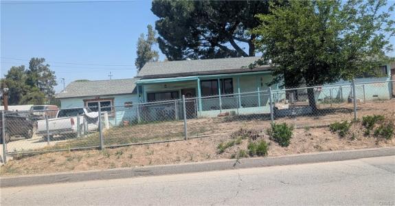 32260 Avenue E, Yucaipa, California 92399, USA