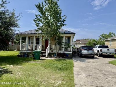 658 Union Street, Bay Saint Louis, Mississippi 39520, USA