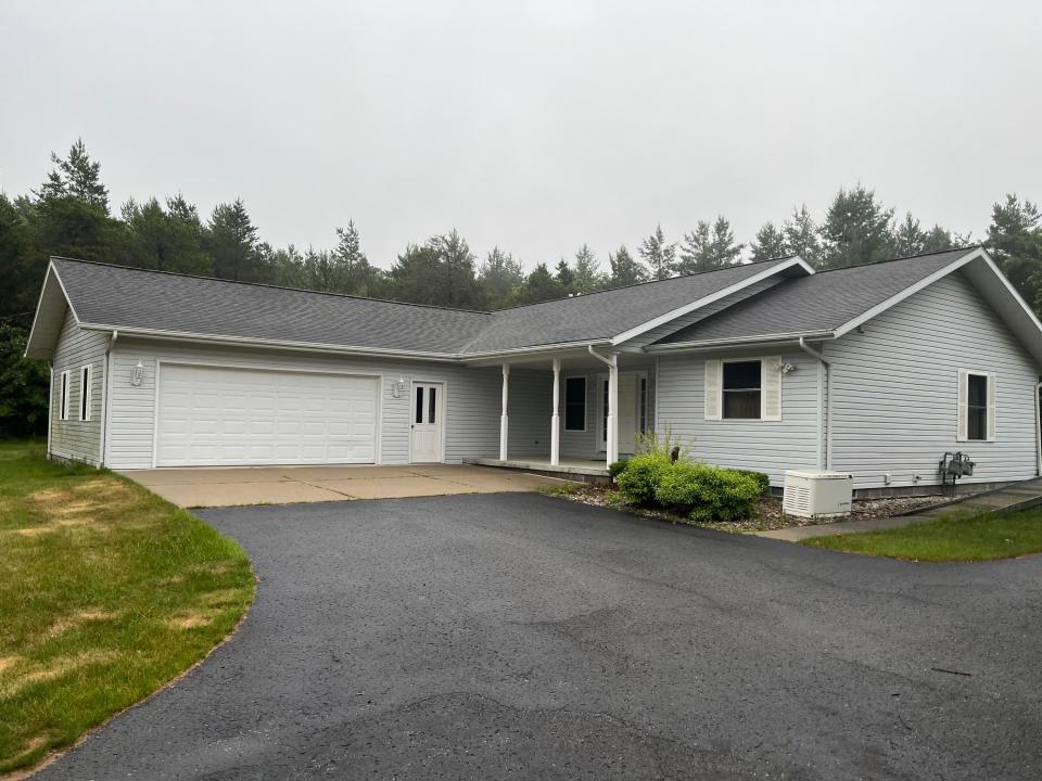 1220 E Douglas Drive, Roscommon, Michigan 48653, Stati Uniti