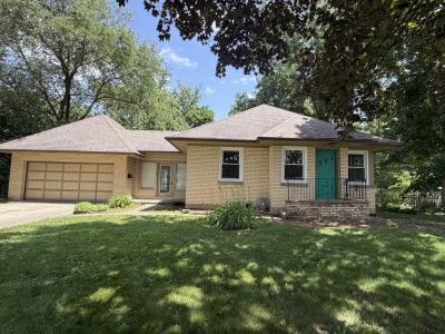 150 Woodland Road, Libertyville, Illinois 60048, USA