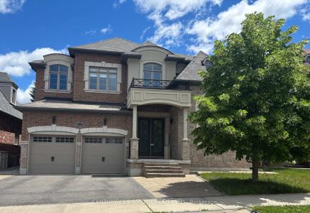 697 MCGREGOR FARM TRAIL, Newmarket, Ontario L3X 0H3, Canada