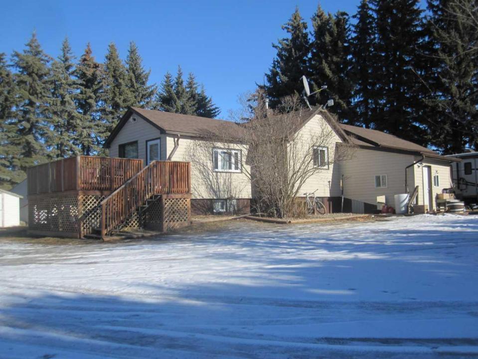 3432 TOWNSHIP RD 360, Rural Red Deer County, Alberta T4G 0N2, Canada