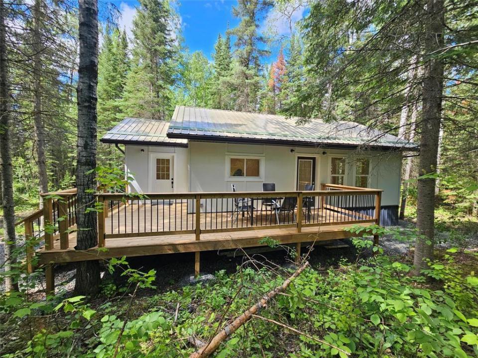 4 JACKPINE HIKE ROAD, Alexander Rm, Manitoba R0E 1A0, Kanada