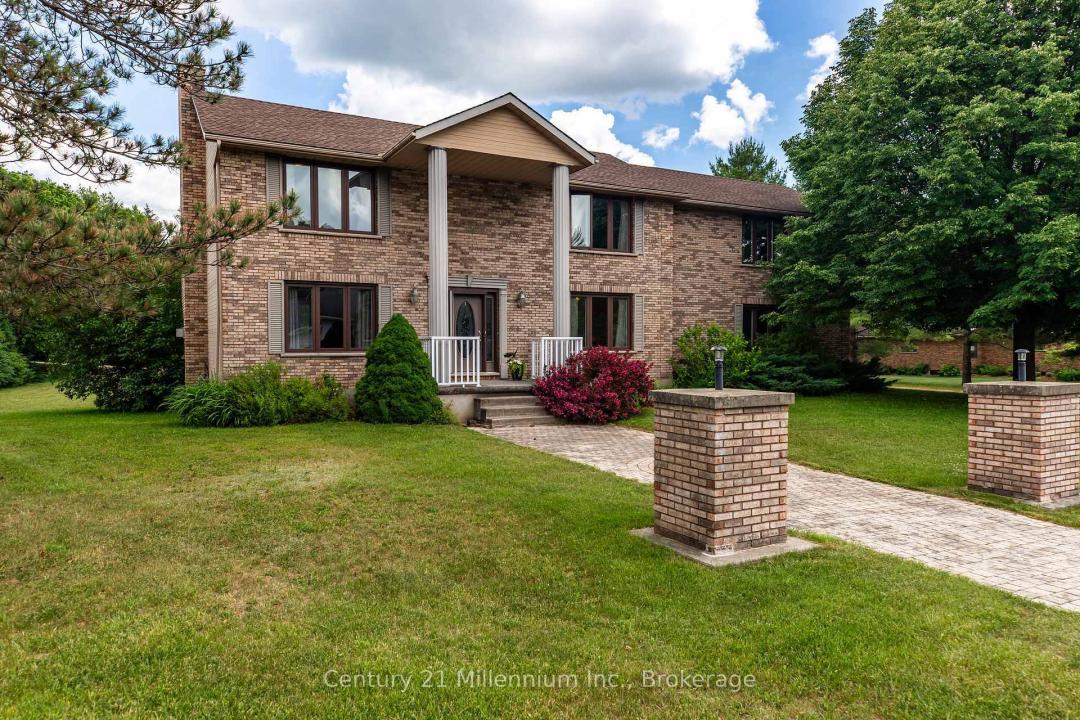 103 CEDAR COURT, Chatsworth, Ontario N0H 1G0, Canada