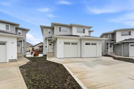77 PINNACLE CLOSE, Blackfalds, Alberta T4M 0M3, Canada