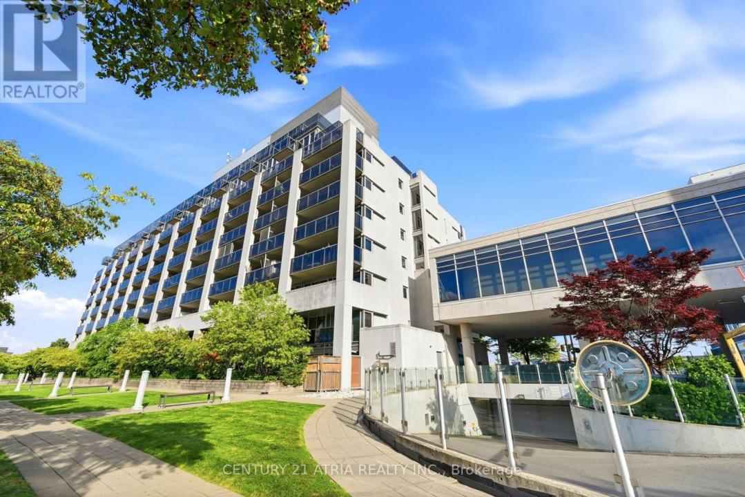 1040 THE QUEENSWAY AVENUE NORTH, Toronto (islington-city Centre West), Ontario M8Z 0A7, Canada