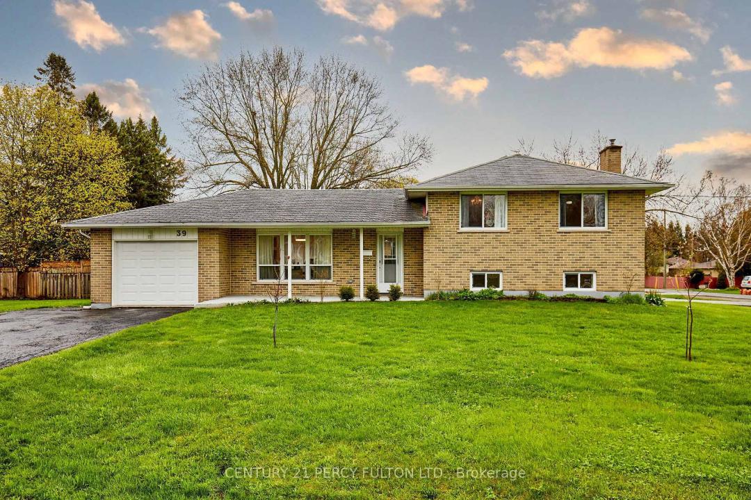 39 MEREDITH CRESCENT, Cobourg, Ontario K9A 4R3, Canada