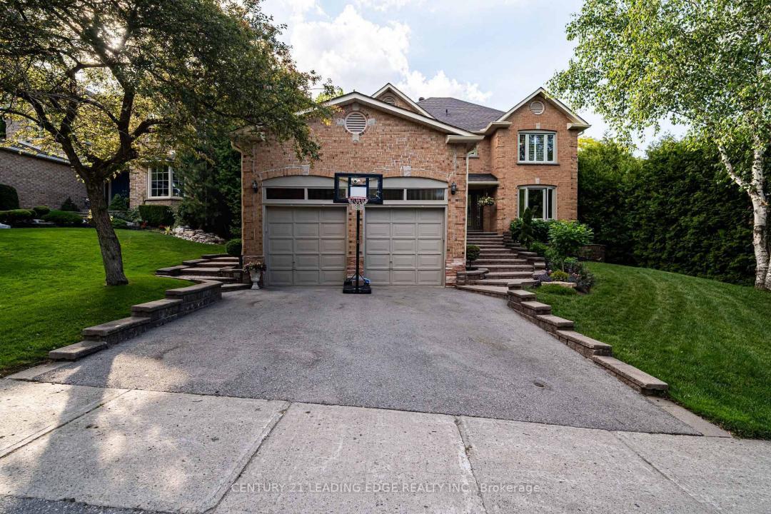 53 MCCLENNY DRIVE, Aurora, Ontario L4G 5P5, Canada