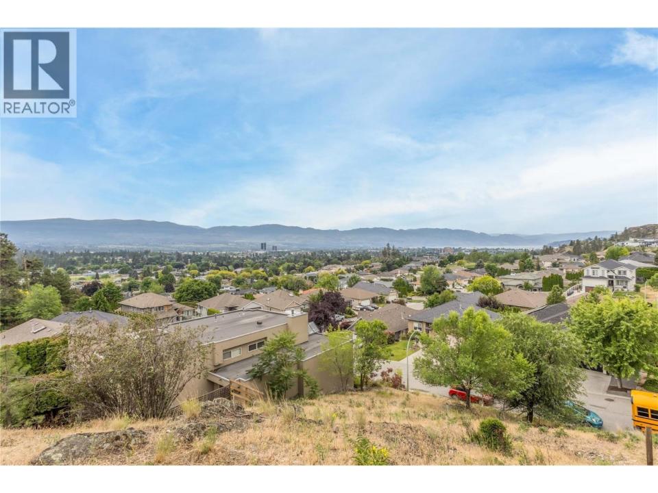 1691 LINDSAY DRIVE, Kelowna, Columbia Britannica V1V 2P7, Canada