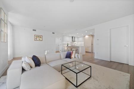 177 W 3RD STREET, North Vancouver, Colúmbia Britânica V7M 0G5, CANADÁ