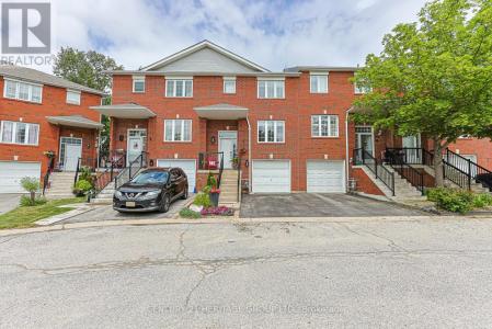 22 VILLAGE GREEN LANE, Bradford West Gwillimbury (bradford), Ontario L3Z 3E7, Canada