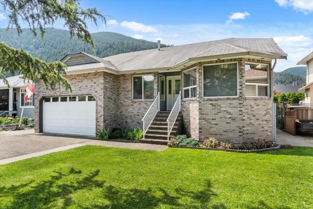 322 MIAMI RIVER DRIVE, Harrison Hot Springs, Columbia Britannica V0M 1K0, Canada