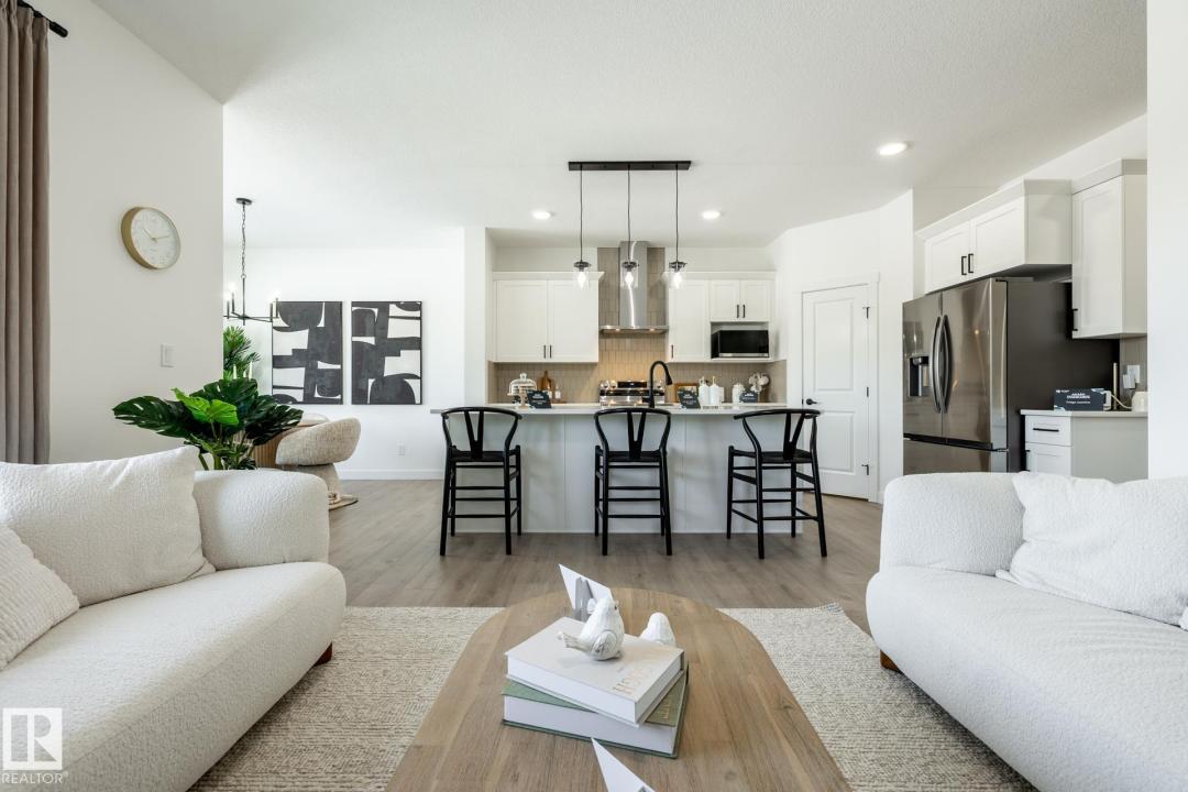 230 FALCON CRESCENT, Leduc, ألبرتا T0B 3M3, كندا