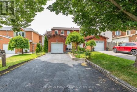 557 COBBLEHILL DRIVE, Oshawa (pinecrest), Ontario L1K 1Y6, Canada