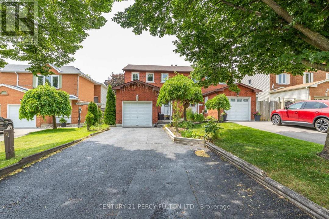 557 COBBLEHILL DRIVE, Oshawa (pinecrest), Ontario L1K 1Y6, Kanada