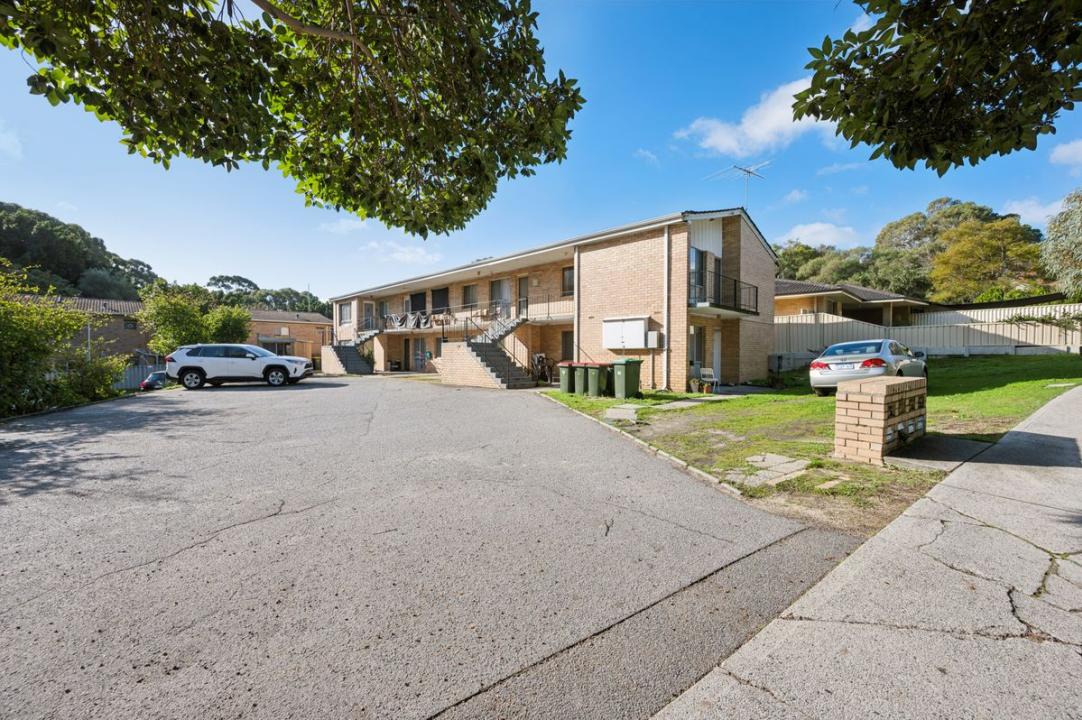 8/1 Millington Avenue, Daglish, WA 6008, Australia