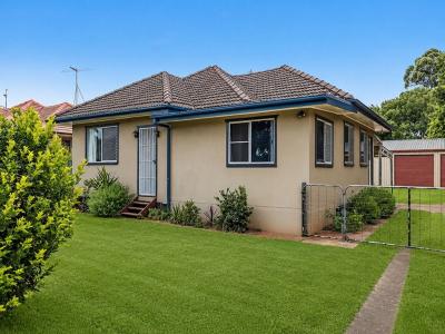 439 Tor Street, Newtown, QLD 4350, Australia