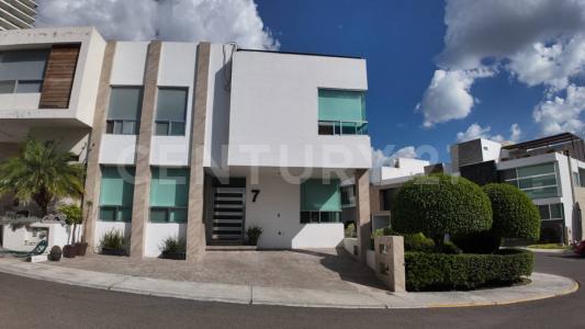 Av. Paseo del Marqués de la Villa del Villar del Águila, Condominio Claustros de las Misio 1961- 7,, Querétaro, Querétaro 76090, Mexico