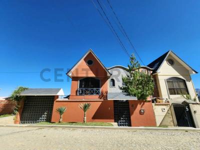 Urbanizacion Los Rosales, calle 4 No.4, Achumani, La Paz 00001, Bolivia