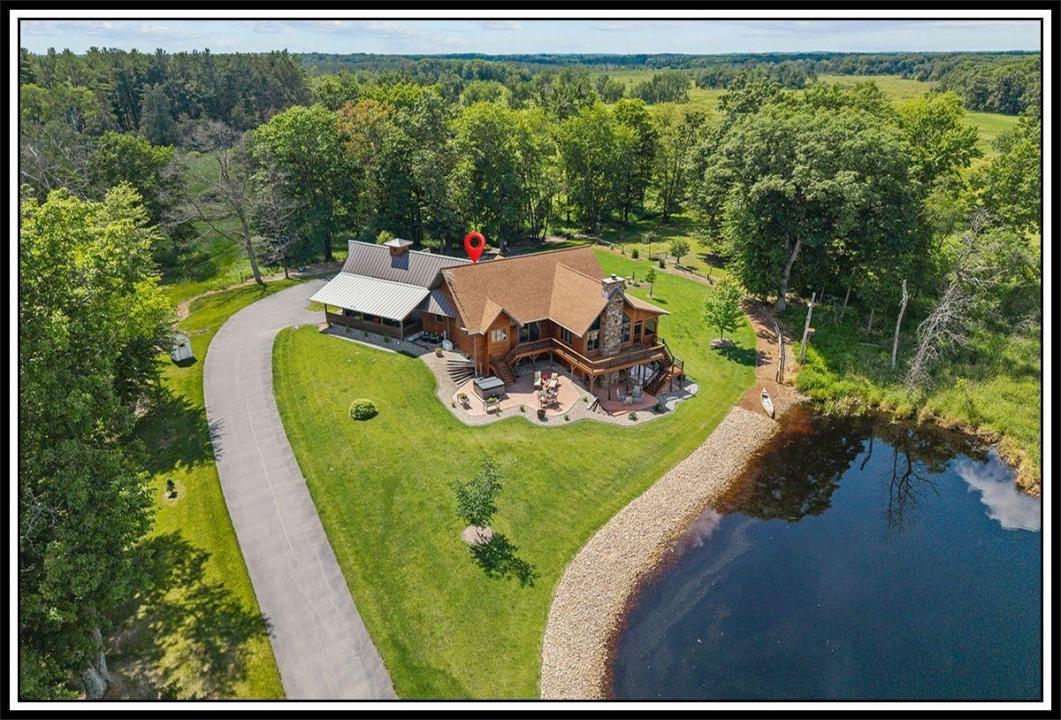 N4003 Marsh Road , C, New London, Wisconsin 54961-8127, États-Unis