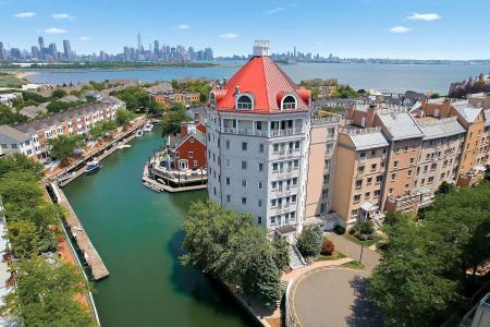 205 SHEARWATER CT W unit: 32, Jersey City, New Jersey 07305, États-Unis
