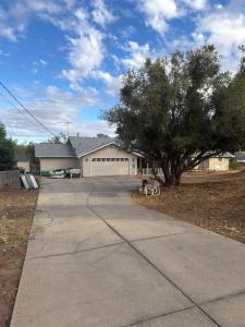 30065 Tioga Drive, Coarsegold, California 93614, USA