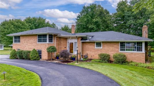 3819 Brainard Road, Woodmere, Ohio 44122, USA