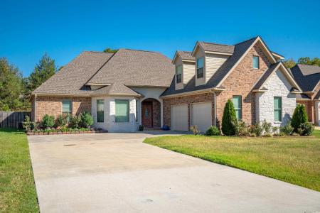 125 Coneflower Court, Hot Springs, Arkansas 71901, USA