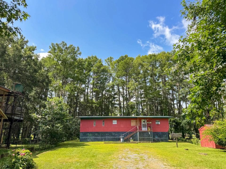 535 Jackson Arms Road, Karnack, Texas 75661, USA