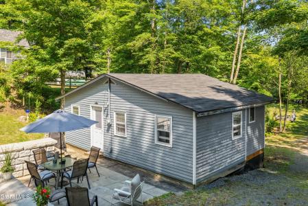 163 Lakeland Road, Hadley, New York 12835, USA