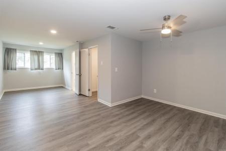 1617 Deerfield Rd, Benton, Arkansas 72019, USA