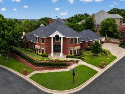 5811 Scenic Bay Court, Arlington, Texas 76013, USA