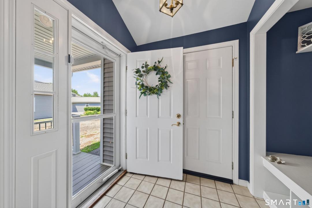 835-#E Long Hill Road, Middletown, Connecticut 06457, États-Unis