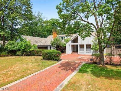 4411 University Parkway, University Heights, Ohio 44118, USA