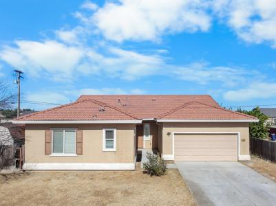 1724 W Summer Blossom Way, Hanford, California 93230, USA