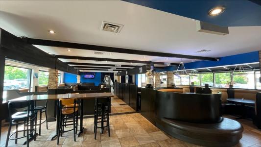 305  Boul. Ste-Rose, Laval (Sainte-Rose), Quebec H7L 1M5, Canada