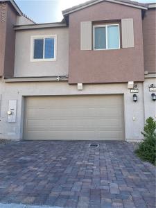 6256 Foxes Dale Street, Las Vegas, Nevada 89166, USA